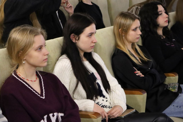 photo_5415945286741779277_y (1)